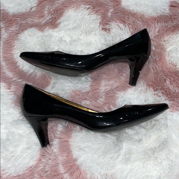 🌷Anne Klein paisley black patent heels - Picture 2 of 7